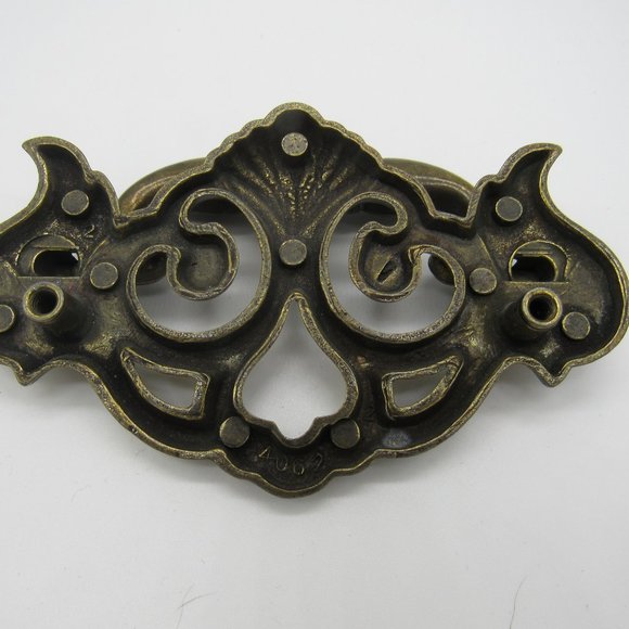 VINTAGE BRASS DRAWER PULLS.  SET OF 6. - Picture 6 of 7